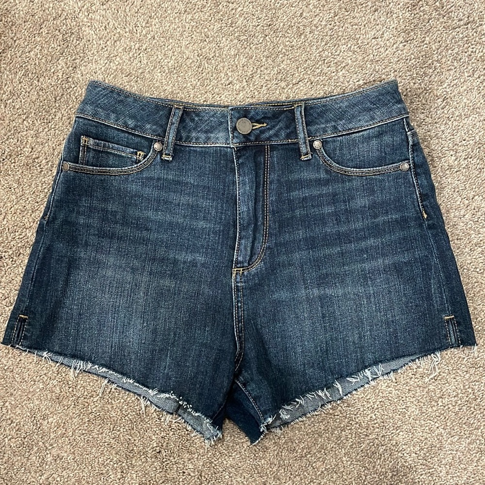 Paige Denim Medium Wash Raw Hem Mid Rise Shorts Size 26